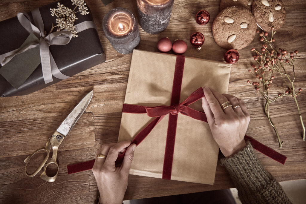 Jak zapakować prezenty świąteczne? Trendy 2020